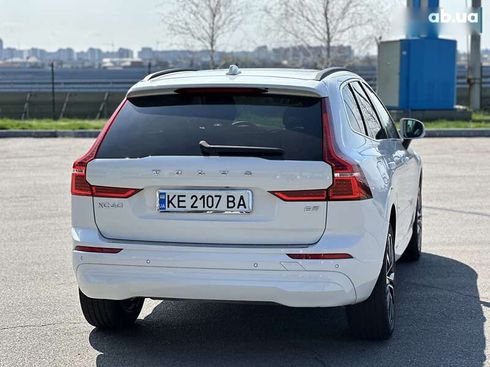 Volvo XC60 2022 - фото 28