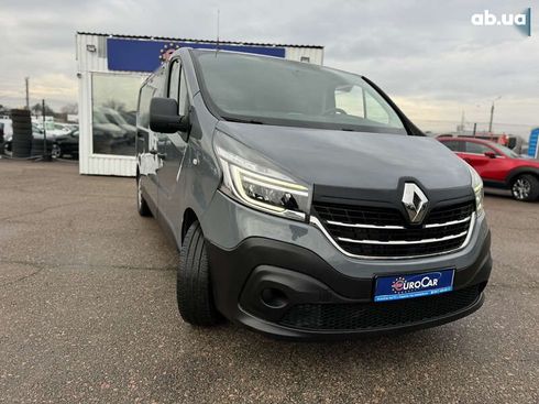 Renault Trafic 2020 - фото 11