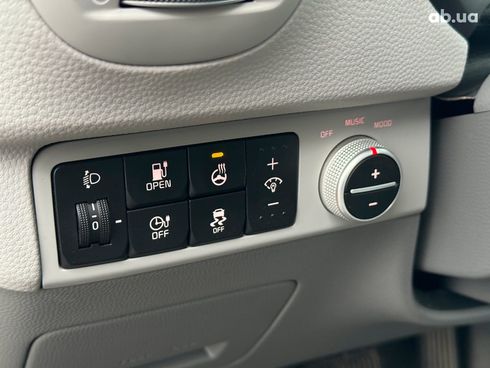 Kia Soul 2017 серый - фото 16