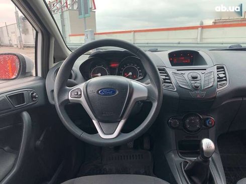 Ford Fiesta 2011 - фото 14