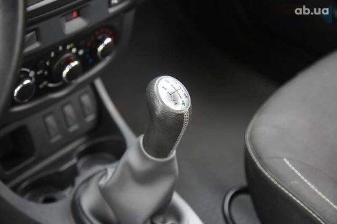 Renault Duster 2016 - фото 18