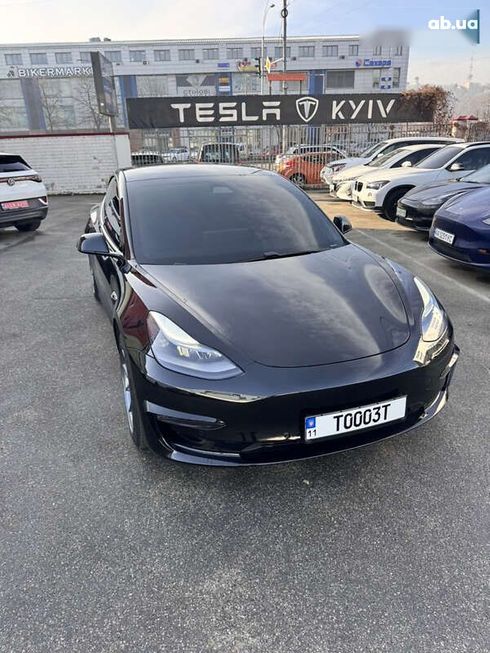 Tesla Model 3 2021 - фото 2