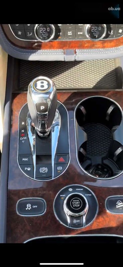 Bentley Bentayga 2019 - фото 30