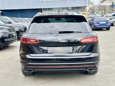 Volkswagen Touareg 2020 - фото 13