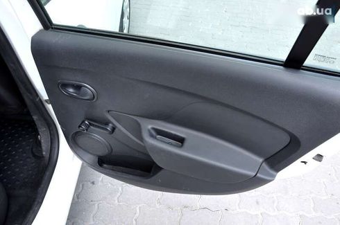 Renault Logan 2016 - фото 21