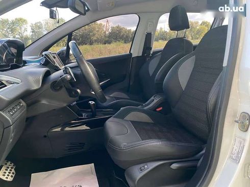 Peugeot 2008 2015 - фото 17
