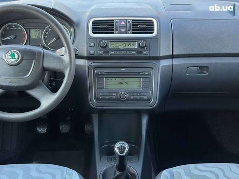 Skoda Fabia 2009 - фото 16