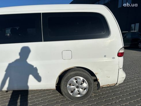 Hyundai H 200 2006 белый - фото 5