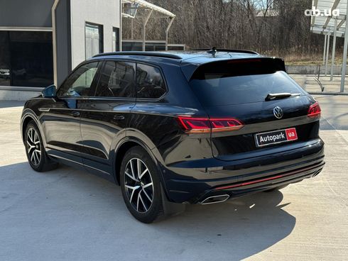 Volkswagen Touareg 2021 черный - фото 14