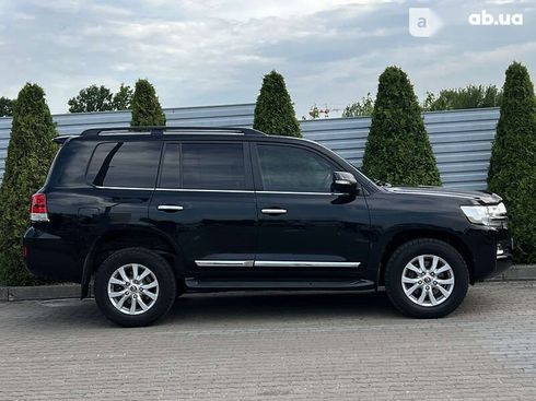 Toyota Land Cruiser 2016 - фото 2