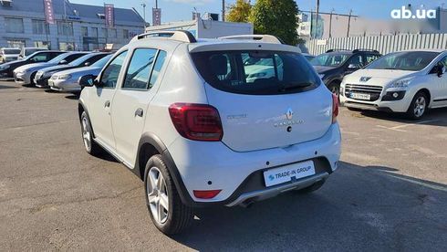 Renault Sandero Stepway 2019 - фото 8