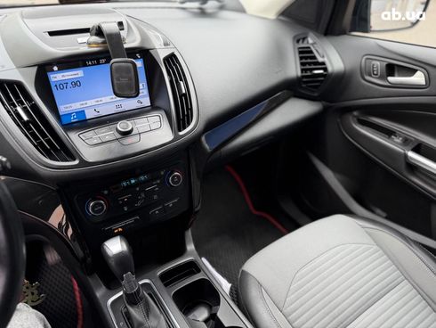 Ford Escape 2017 красный - фото 28