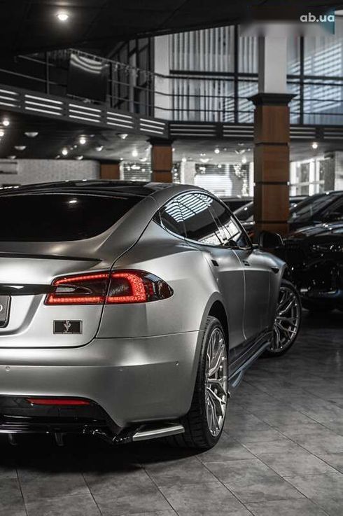 Tesla Model S 2021 - фото 14