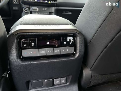 Toyota Land Cruiser Prado 2024 - фото 23