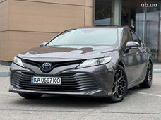 Продажа б/у Toyota Camry 2019 года в Днепре - купить на Автобазаре