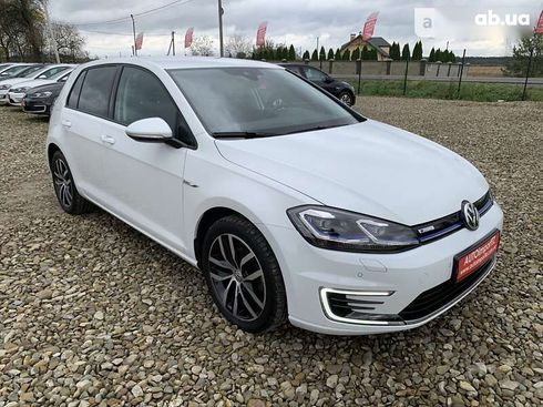 Volkswagen e-Golf 2020 - фото 15