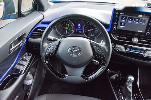 Toyota C-HR 2020 - фото 17