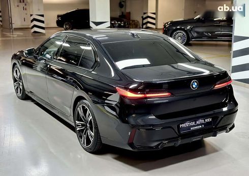 BMW 7 серия 2023 - фото 23