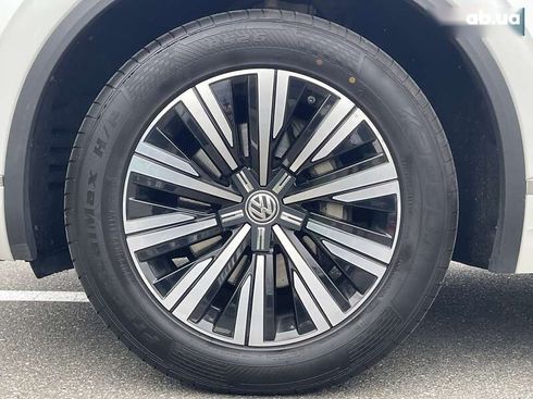 Volkswagen Touareg 2018 - фото 14