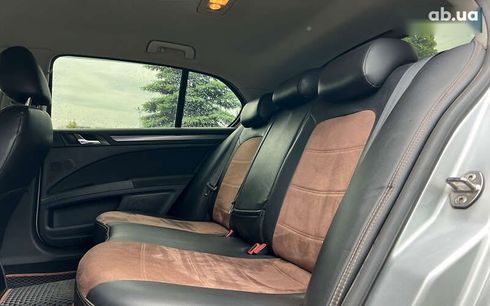 Skoda Superb 2012 - фото 10