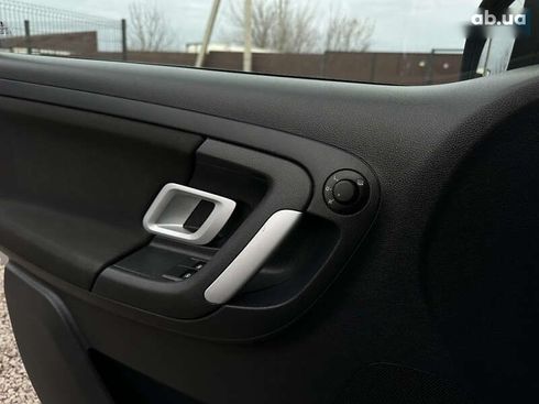 Skoda Fabia 2008 - фото 20