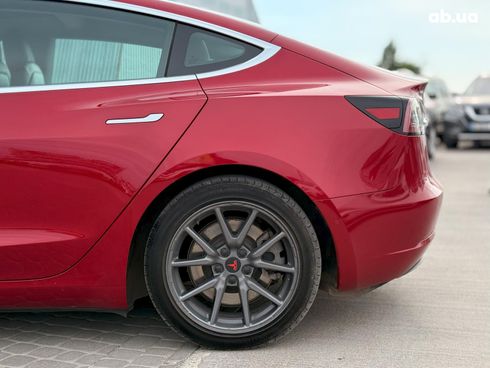 Tesla Model 3 2019 красный - фото 11