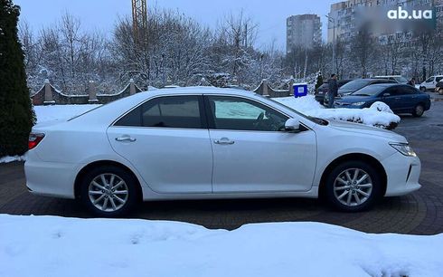 Toyota Camry 2017 - фото 8