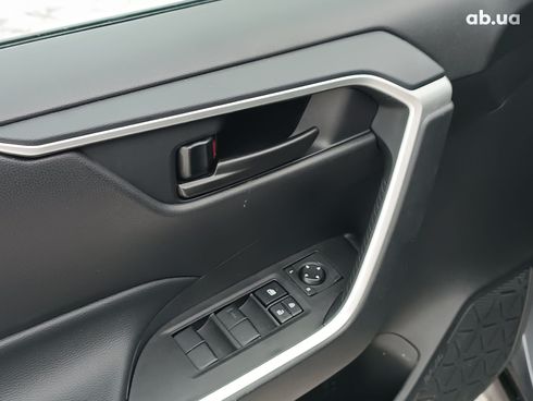 Toyota RAV4 2025 серый - фото 24