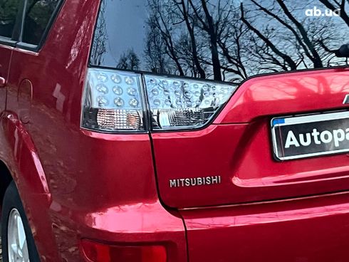 Mitsubishi Outlander 2010 красный - фото 9