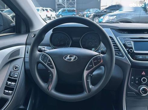 Hyundai Elantra 2015 - фото 10