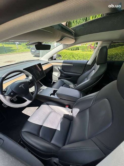 Tesla Model 3 2023 - фото 11