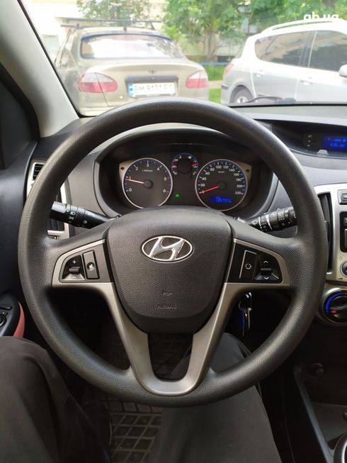 Hyundai ix20 2014 вишневый - фото 15
