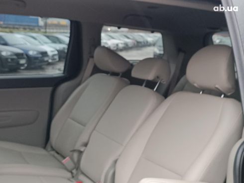 Kia Sedona 2016 красный - фото 34