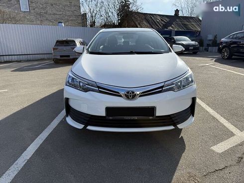 Toyota Corolla 2017 - фото 8