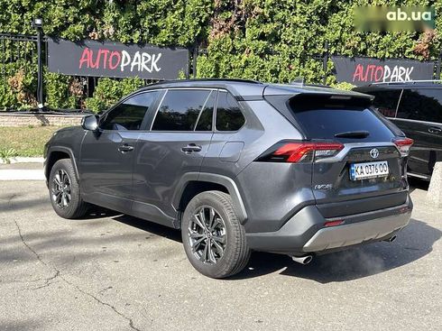 Toyota RAV4 2024 - фото 6