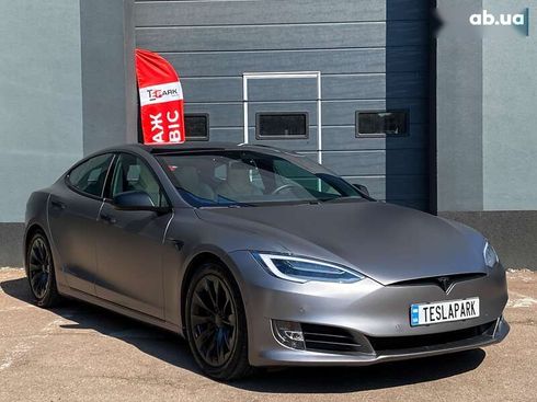 Tesla Model S 2019 - фото 12