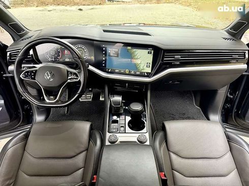Volkswagen Touareg 2022 - фото 30
