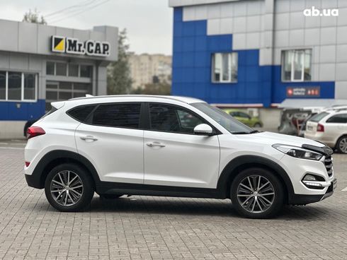 Hyundai Tucson 2017 белый - фото 4