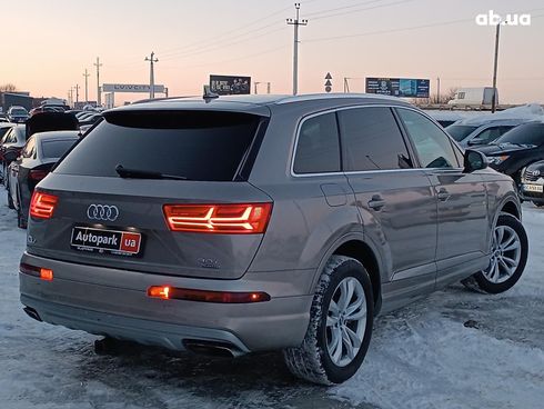Audi Q7 2017 серый - фото 13