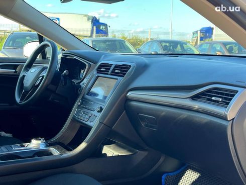 Ford Fusion 2019 серый - фото 36