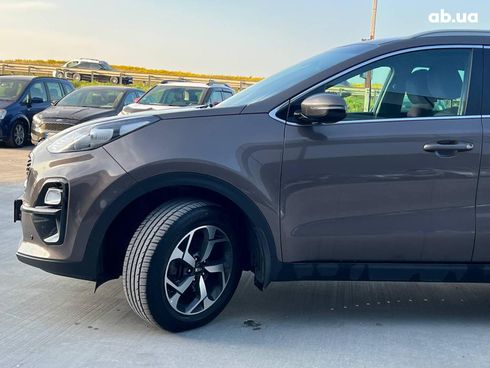 Kia Sportage 2018 коричневый - фото 4