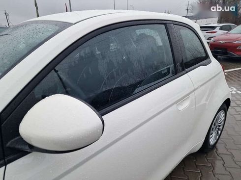 Fiat 500E 2023 - фото 9