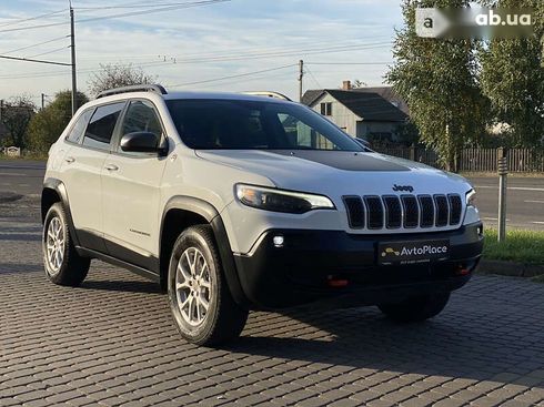 Jeep Cherokee 2019 - фото 18