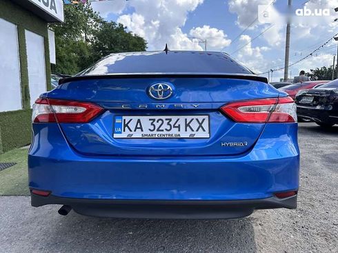 Toyota Camry 2020 - фото 5