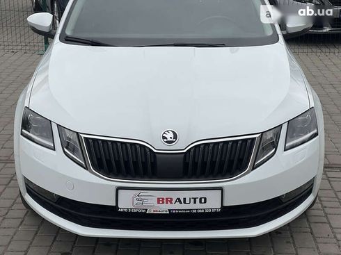 Skoda Octavia 2017 - фото 14