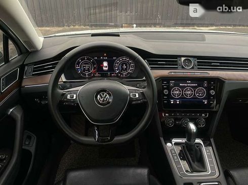 Volkswagen Passat 2018 - фото 19