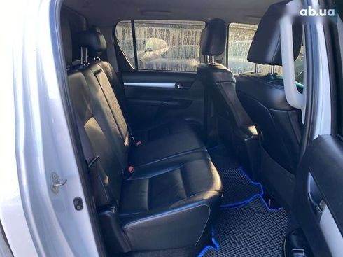 Toyota Hilux 2016 - фото 23