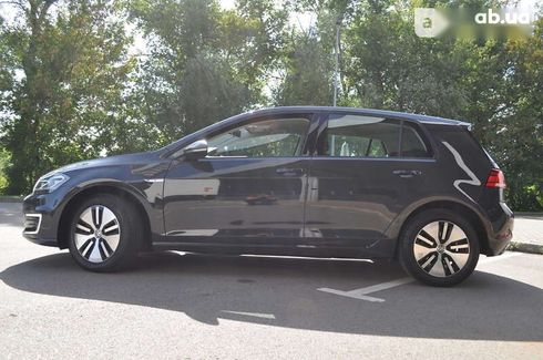 Volkswagen e-Golf 2020 - фото 18