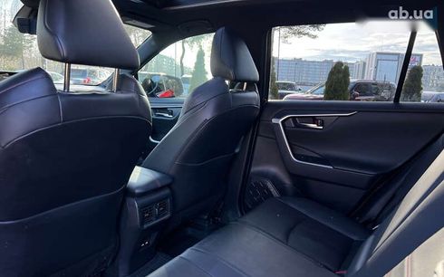 Toyota RAV4 2021 - фото 25