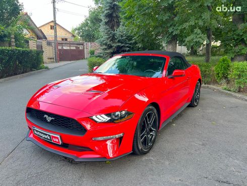Ford Mustang 2019 красный - фото 2